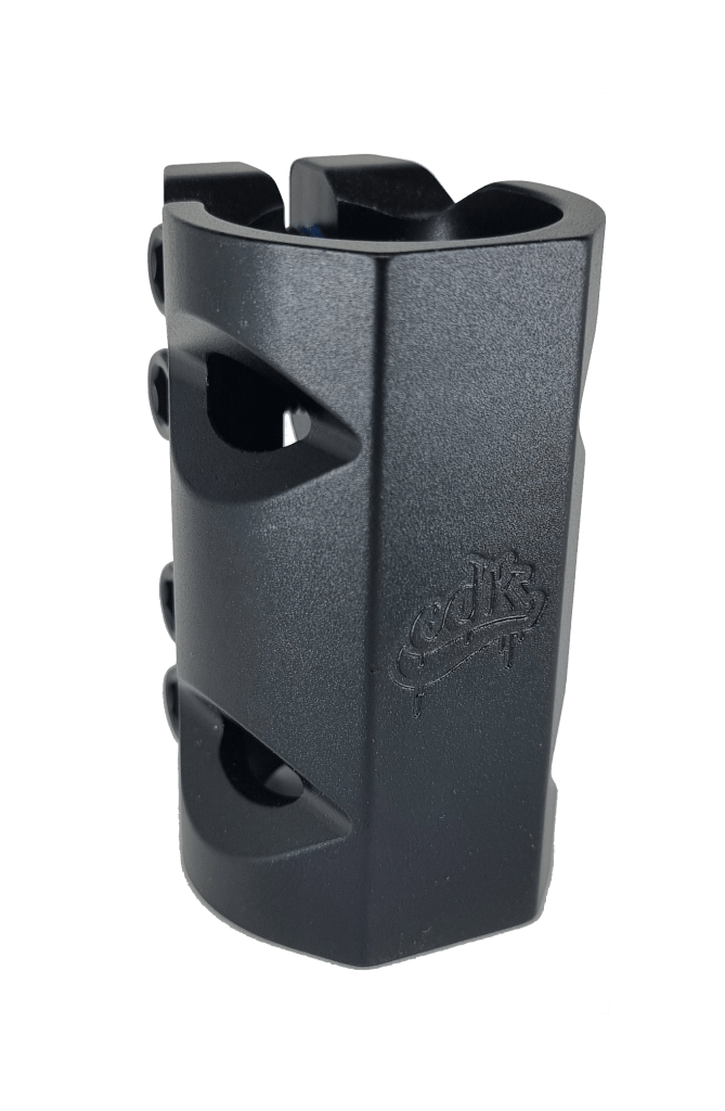 Collier de serrage SCS trottinette freestyle CDK en aluminium avec vis M8, compatible 31.8 et 34.9 mm, coloris noir chrome brut