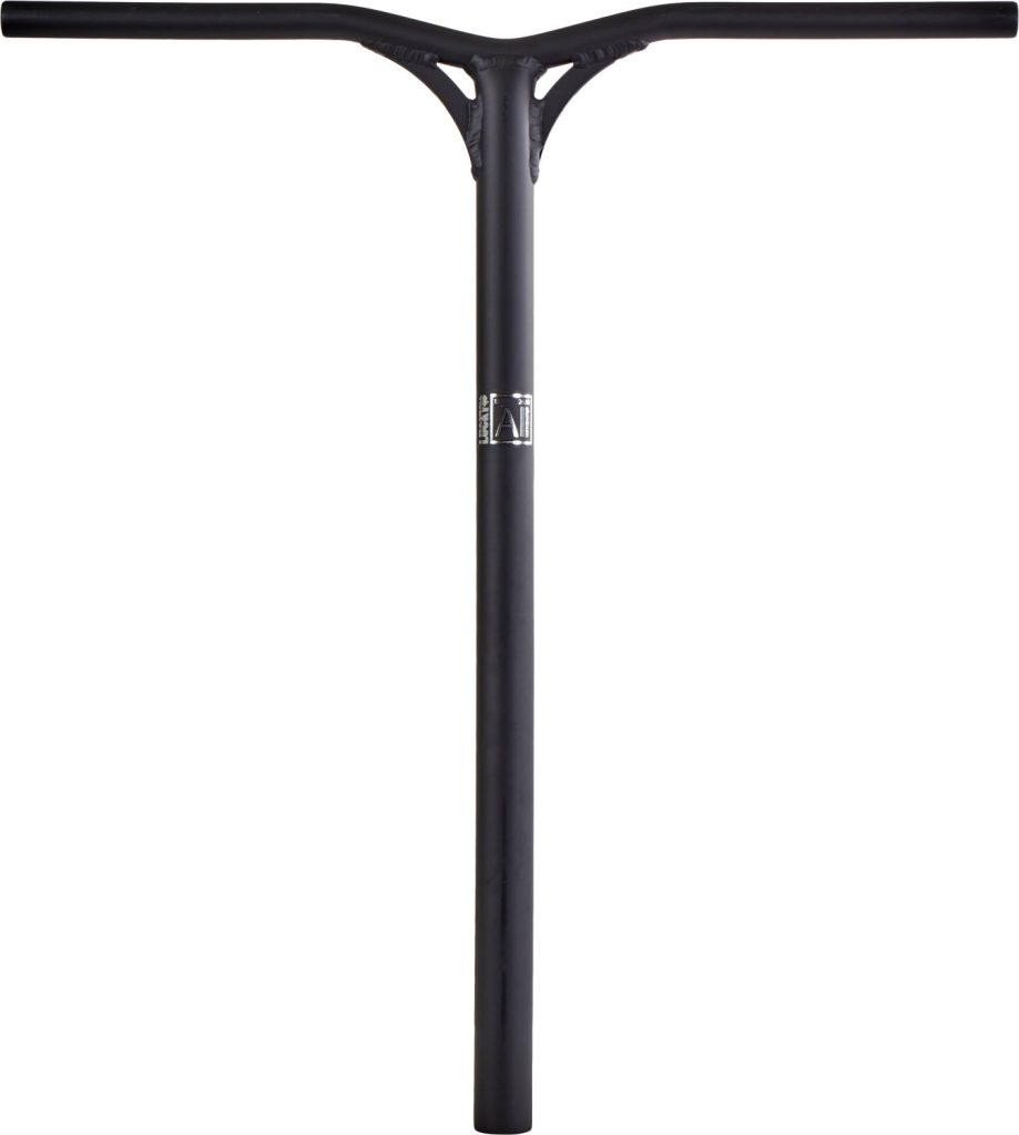 Guidon Lucky AirBar noir posé debout sur fond clair, avec vue sur les soudures renforcées en haut du tube. Finition mate et propre, avec logo Lucky discret.