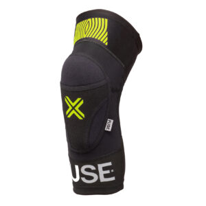 OMEGA_genoux_34gauche_copie