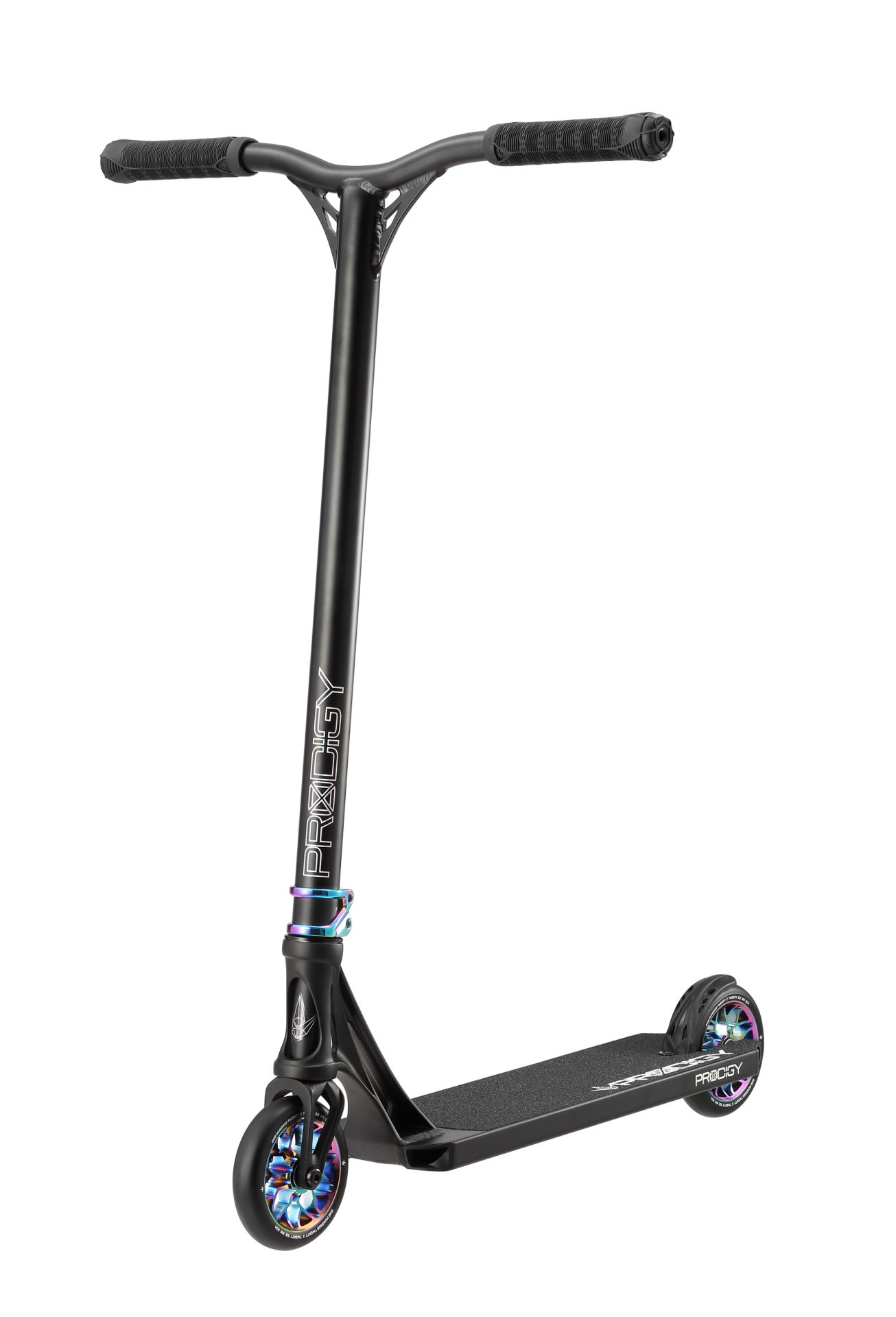Prodigy_X_Black_OS_Angle_1 Trottinette complete Blunt Prodigy X Black/Oil Slick