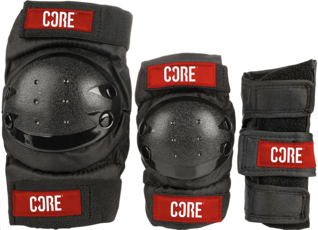 pack de 3 protection noires et rouges de genoux coudes et poignets Core Junior Kit pack de protection