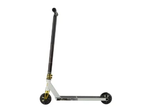 Lucky-Prospect5-Talus-Complete-Left.jpg Trottinette freestyle Lucky Prospect 2025 noire et or avec guidon aluminium, roues Lunar 110 mm et deck 5.0 pouces